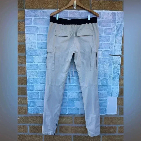 Fear of God Essentials Cargo Pants Khaki large - Picture 8 of 15